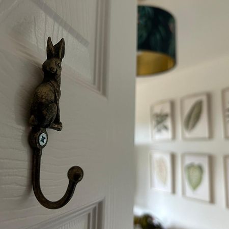 Urban Escape Entire Apartment Near Uni And Hospital Southampton Bagian luar foto